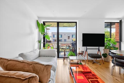 1 bedroom apartment to rent, Wild Flower Gardens, London, E3