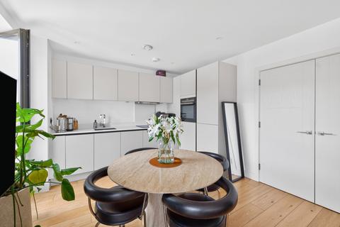 1 bedroom apartment to rent, Wild Flower Gardens, London, E3