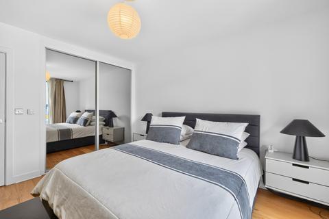 1 bedroom apartment to rent, Wild Flower Gardens, London, E3