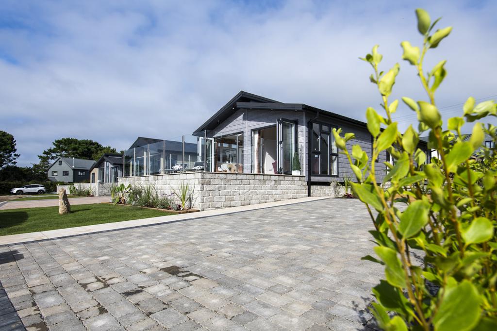 St Ives, Cornwall, TR26 2 bed park home for sale £295,000