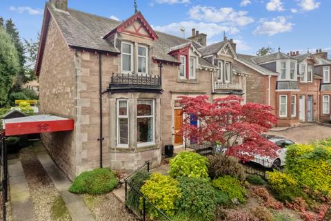 102 Jeanfield Road, Perth, PH1 1LN
