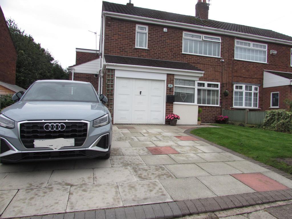 Dunnisher Road, Newall Green, Manchester, M23 3 bed semidetached house