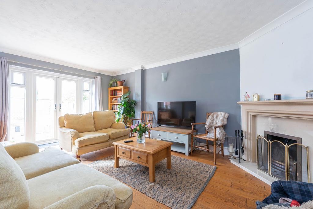 Merton, Bicester OX25 3 bed terraced house for sale £350,000