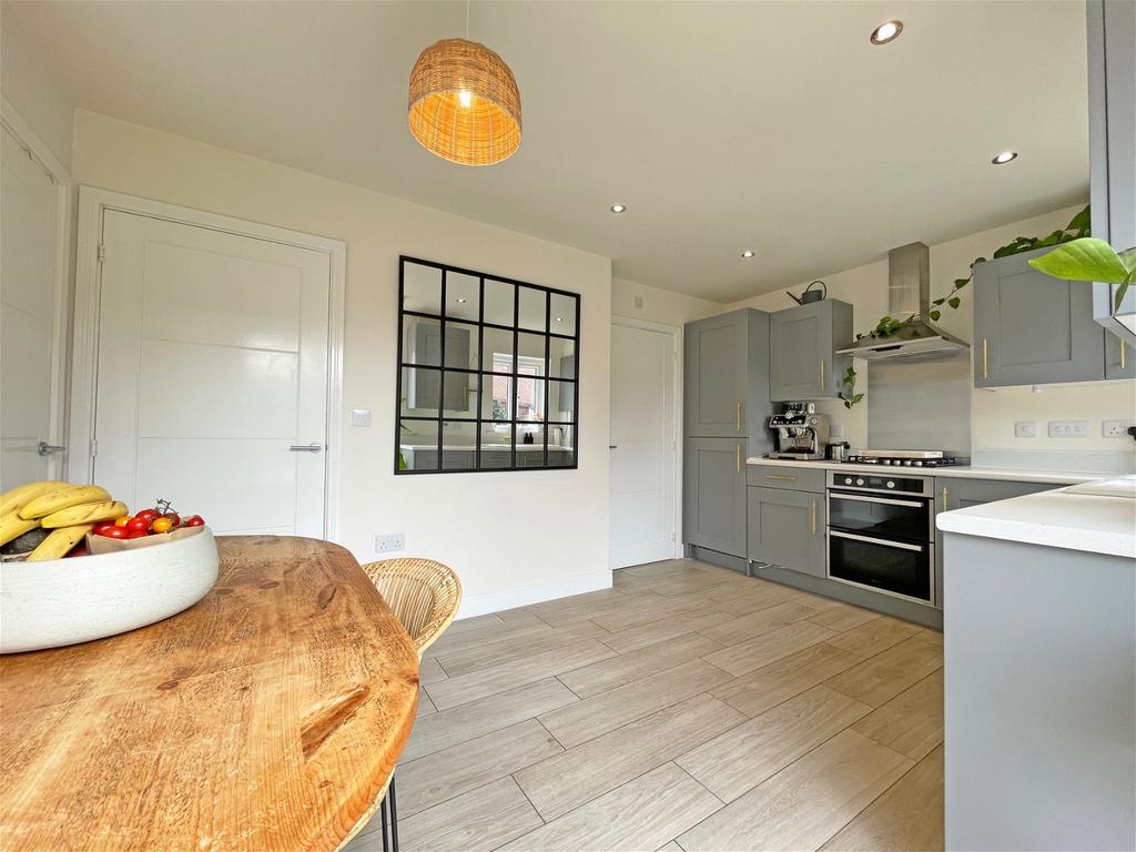 The Furrow, Market Harborough... 4 bed detached house £340,000