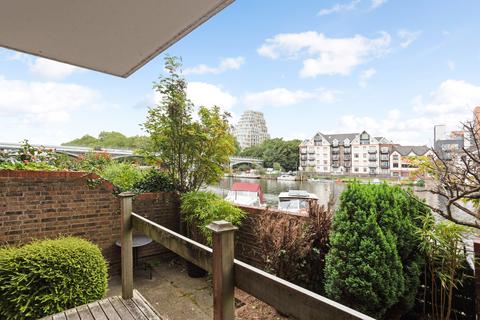 5 Becketts Place, Hampton Wick, Kingston Upon Thames, KT1 4EQ