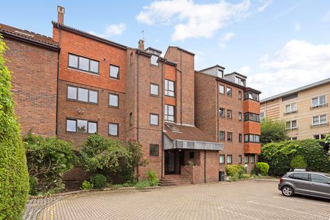 5 Becketts Place, Hampton Wick, Kingston Upon Thames, KT1 4EQ