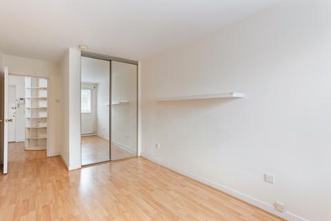 5 Becketts Place, Hampton Wick, Kingston Upon Thames, KT1 4EQ