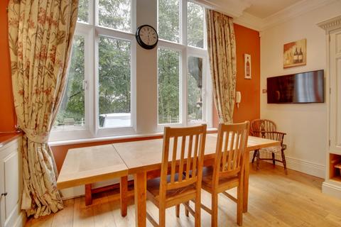5 bedroom house for sale, Woodlands Drive, Rawdon, Leeds, West Yorkshire, LS19