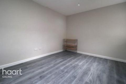 1 bedroom flat to rent, Elgar Avenue, London