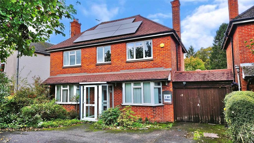 Ivy Cross, Shaftesbury, Dorset, SP7 3 bed detached house for sale £