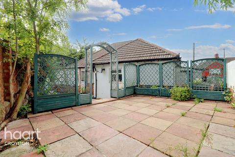 2 bedroom bungalow for sale, Waddon Court Road, Croydon