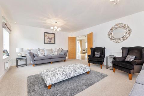 5 bedroom detached house for sale, Oxley Park, Milton Keynes MK4