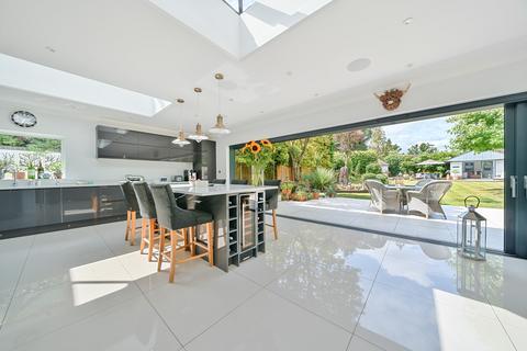 Callings Oak End Way, Woodham, Addlestone, KT15 3DU