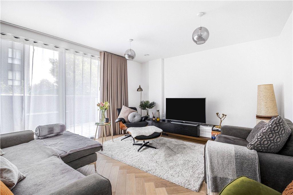 Living Room/Kitchen