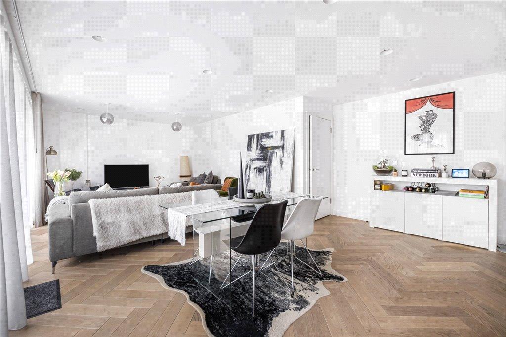 Living Room/Kitchen