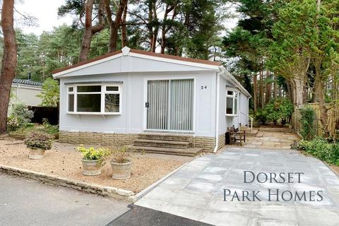 2 bedroom park home for sale, Ringwood Road St Ives, Dorset BH24 2NW