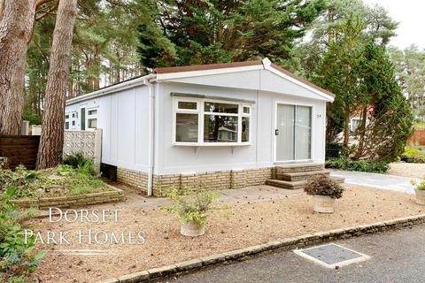 2 bedroom park home for sale, Ringwood Road St Ives, Dorset BH24 2NW