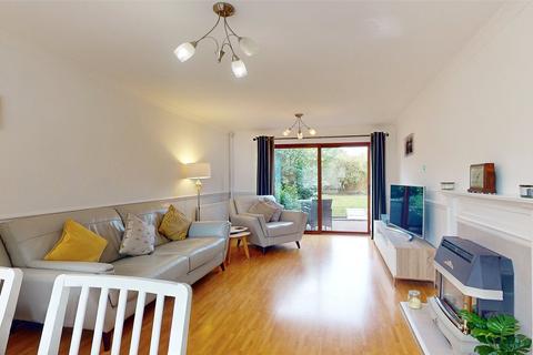 29 Methersgate, Basildon, SS14 2LS