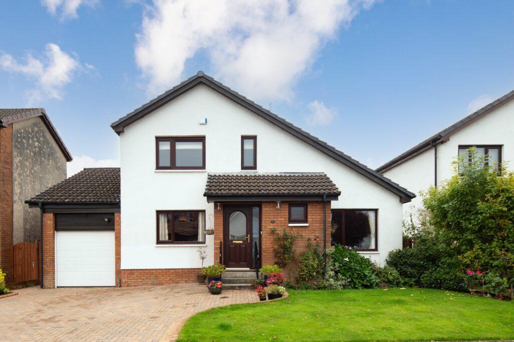 Broomfield Avenue, Newton Mearns 3 bed detached villa for sale £395,000