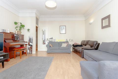 4 bedroom flat to rent, Gloucester Drive, London N4