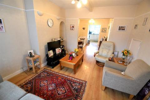 11 Swan Close, Feltham, TW13 6PA
