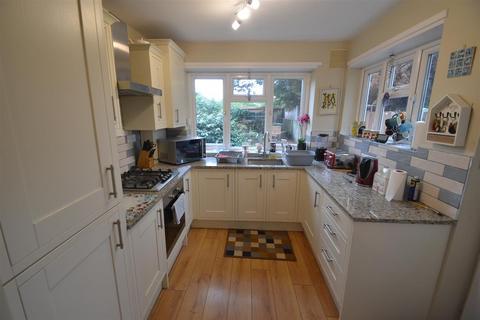 11 Swan Close, Feltham, TW13 6PA