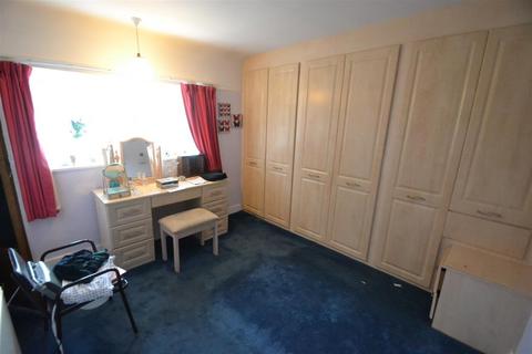 11 Swan Close, Feltham, TW13 6PA