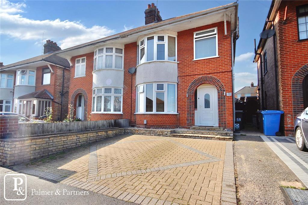 Ashcroft Road, Ipswich, Suffolk, IP1 3 bed semidetached house £290,000