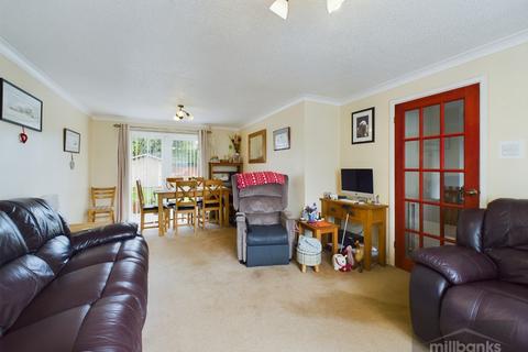 14 Atling Way, Attleborough, NR17 2NS