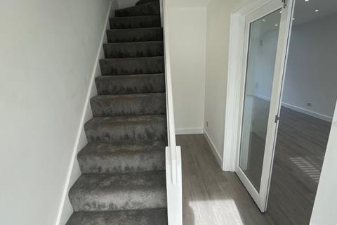 3 bedroom terraced house for sale, Epping Way, London, E4