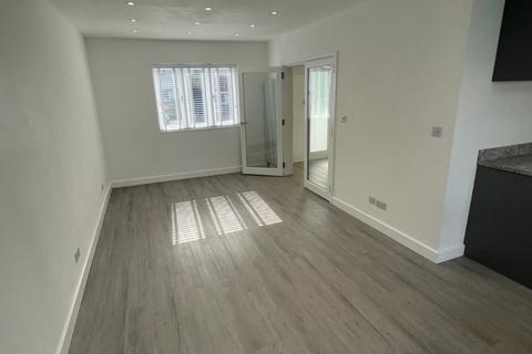 73 Epping Way, London, E4 7PG