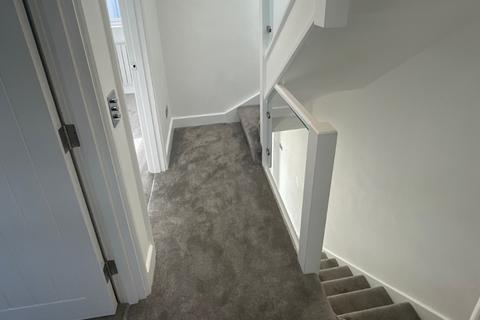 73 Epping Way, London, E4 7PG