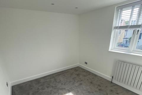 73 Epping Way, London, E4 7PG