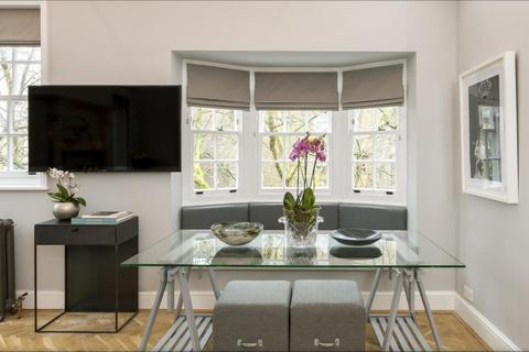 4 bedroom apartment to rent, North Audley Street, London