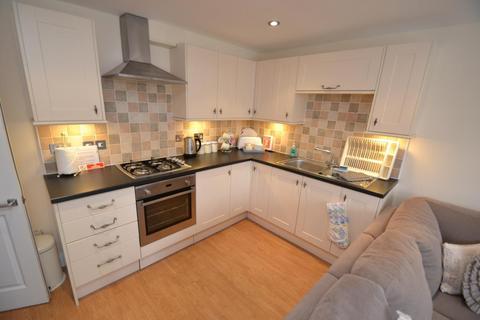 2 bedroom flat to rent, Swanage