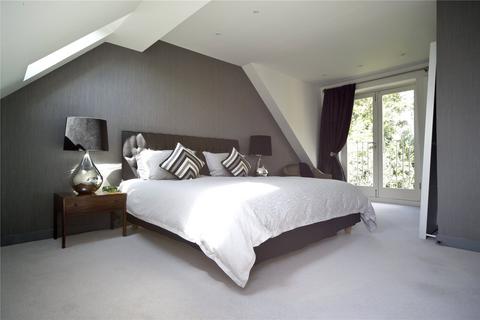 4 bedroom terraced house to rent, Rusham Road, SW12