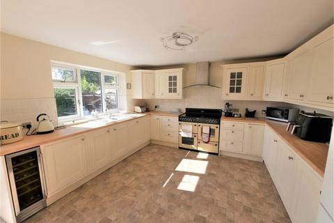 732 Foxhall Road, Ipswich, IP4 5TE