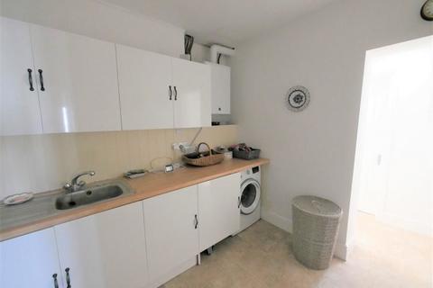 732 Foxhall Road, Ipswich, IP4 5TE