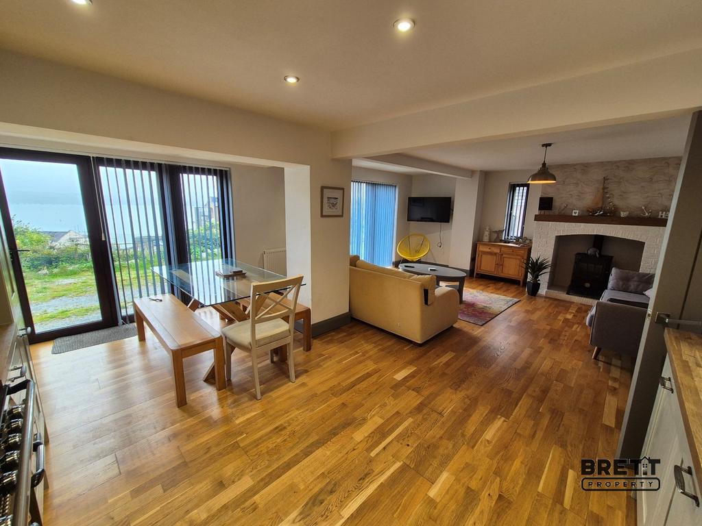 Living/Dining Room