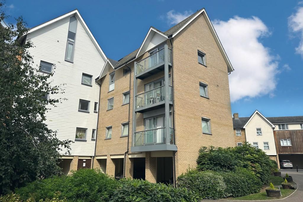 Bakers Court, Great Cornard 2 bed apartment for sale £200,000