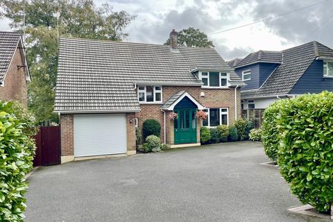 4 bedroom detached house for sale, Cotton Close, Broadstone