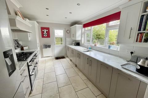 3 Cotton Close, Broadstone, BH18 9AJ