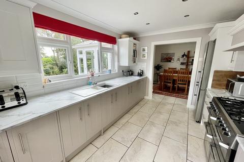 3 Cotton Close, Broadstone, BH18 9AJ
