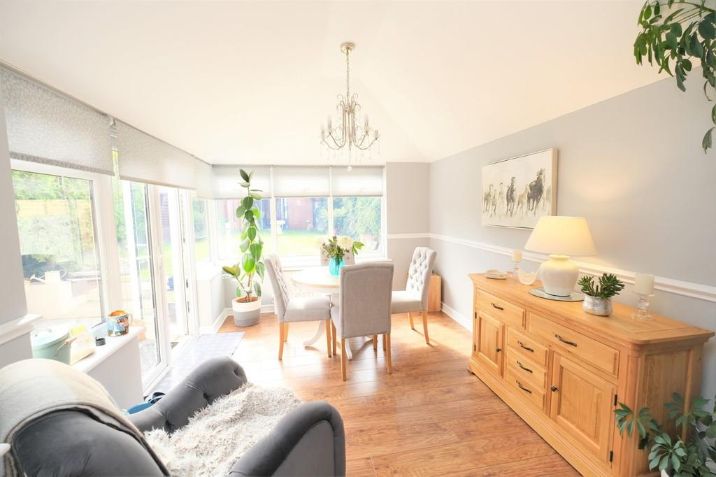 Chalk Pit Avenue, Orpington 3 bed semidetached house for sale £475,000