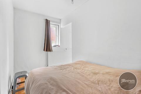 Studio for sale, Salk House, Green Lanes, London, N42ET