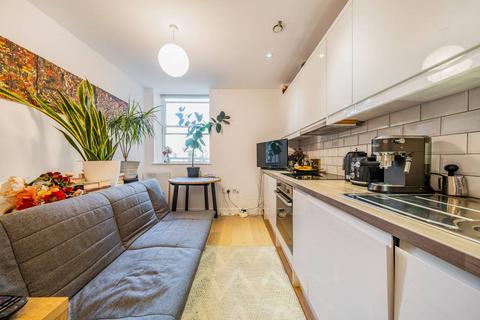 Flat 9, 1b Cricket Green, Mitcham, CR4 4LB