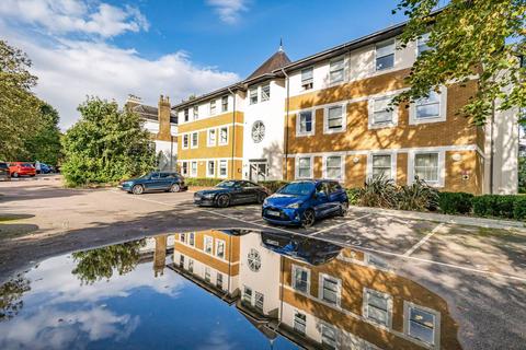 Flat 9, 1b Cricket Green, Mitcham, CR4 4LB