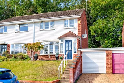 22 Osprey Gardens, South Croydon, CR2 8TB