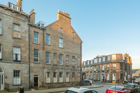 2 bedroom flat to rent - Union Street, Edinburgh, Midlothian, EH1