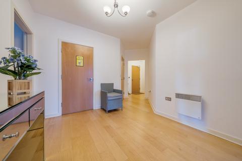 2 bedroom flat for sale, Sandringham House, 501 Harrogate Road, Alwoodley, Leeds, LS17